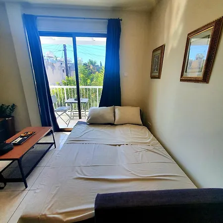 Apartment Seaside Rustic Flat In Harbour Tourist Area Paphos