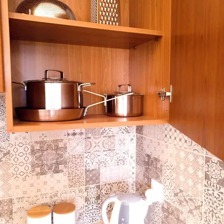Apartment Seaside Rustic Flat In Harbour Tourist Area Paphos